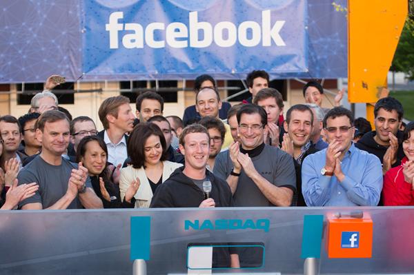 FB premier jour introduction de facebook nasdaq vendredi 18 mai 2012